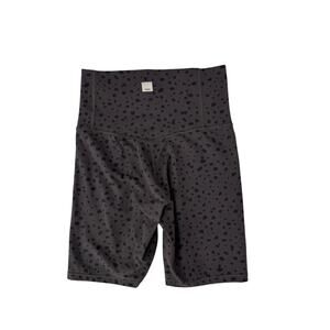 Vuori studioprinted biker shorts - size XS. 6" inseam